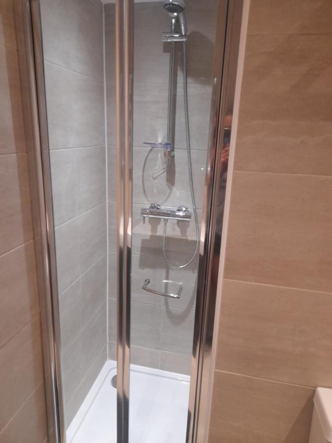 Lovely Home With Full En-Suite Double Bed Rooms Reading Exterior foto