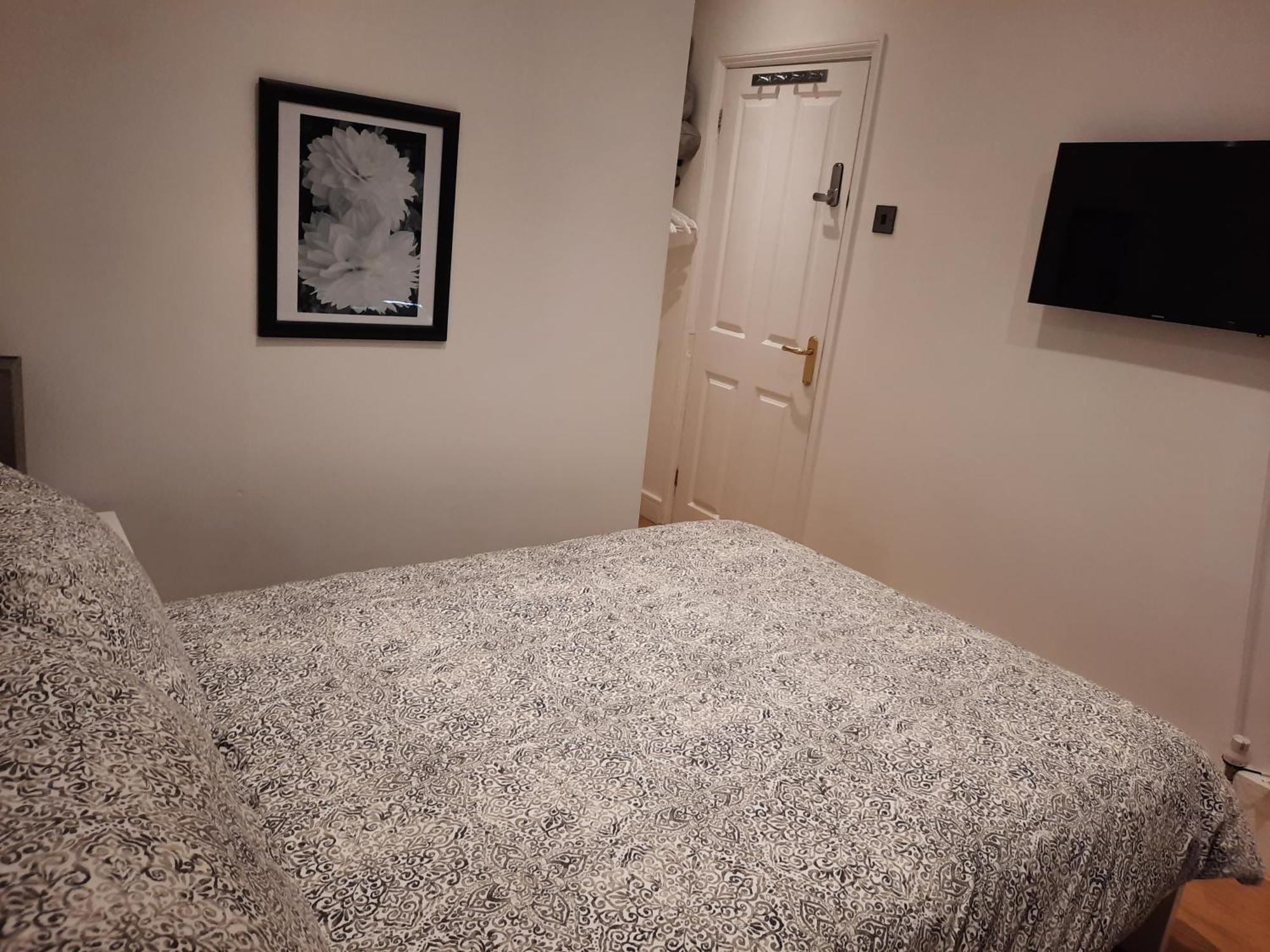 Lovely Home With Full En-Suite Double Bed Rooms Reading Exterior foto